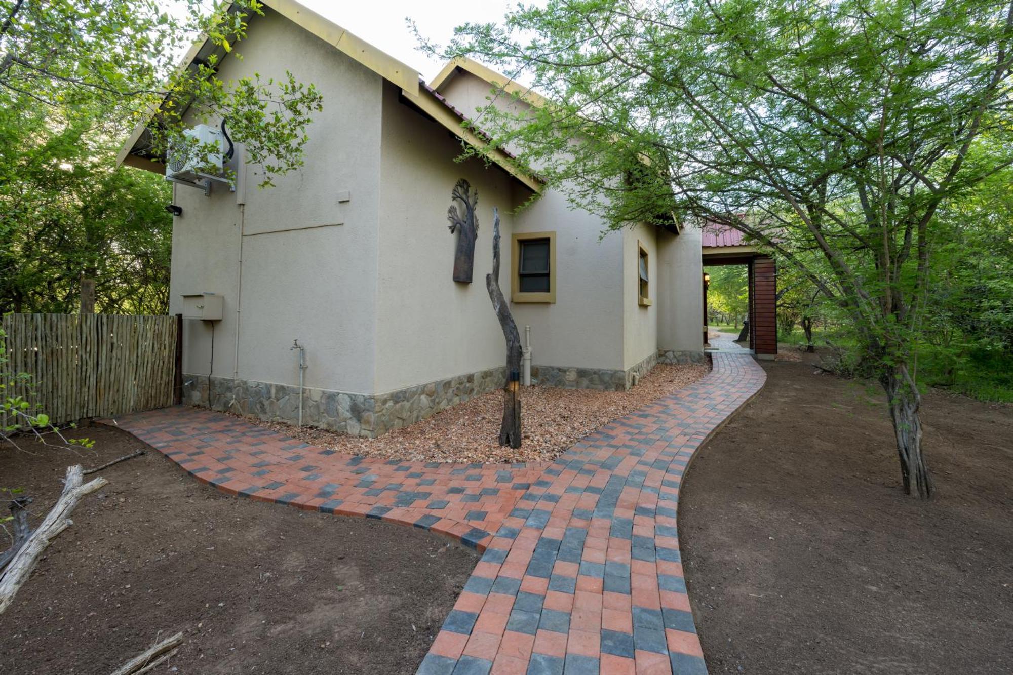 The Baobab Bush Lodge And Villa Hoedspruit Exterior photo